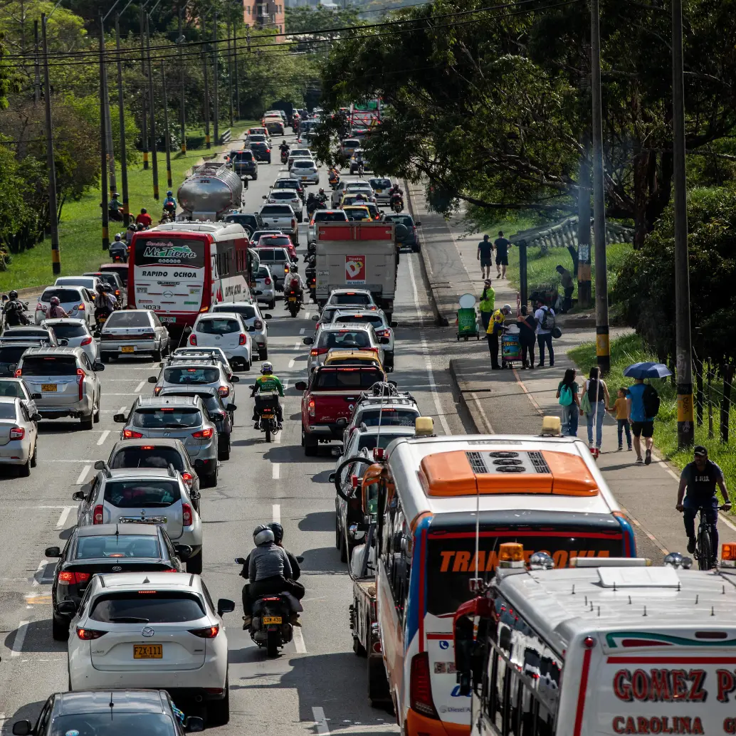 Las autoridades piden a los conductores que programen sus recorridos con tiempo para evitar congestiones en las vías estratégicas. FOTO: CAMILO SUÁREZ
