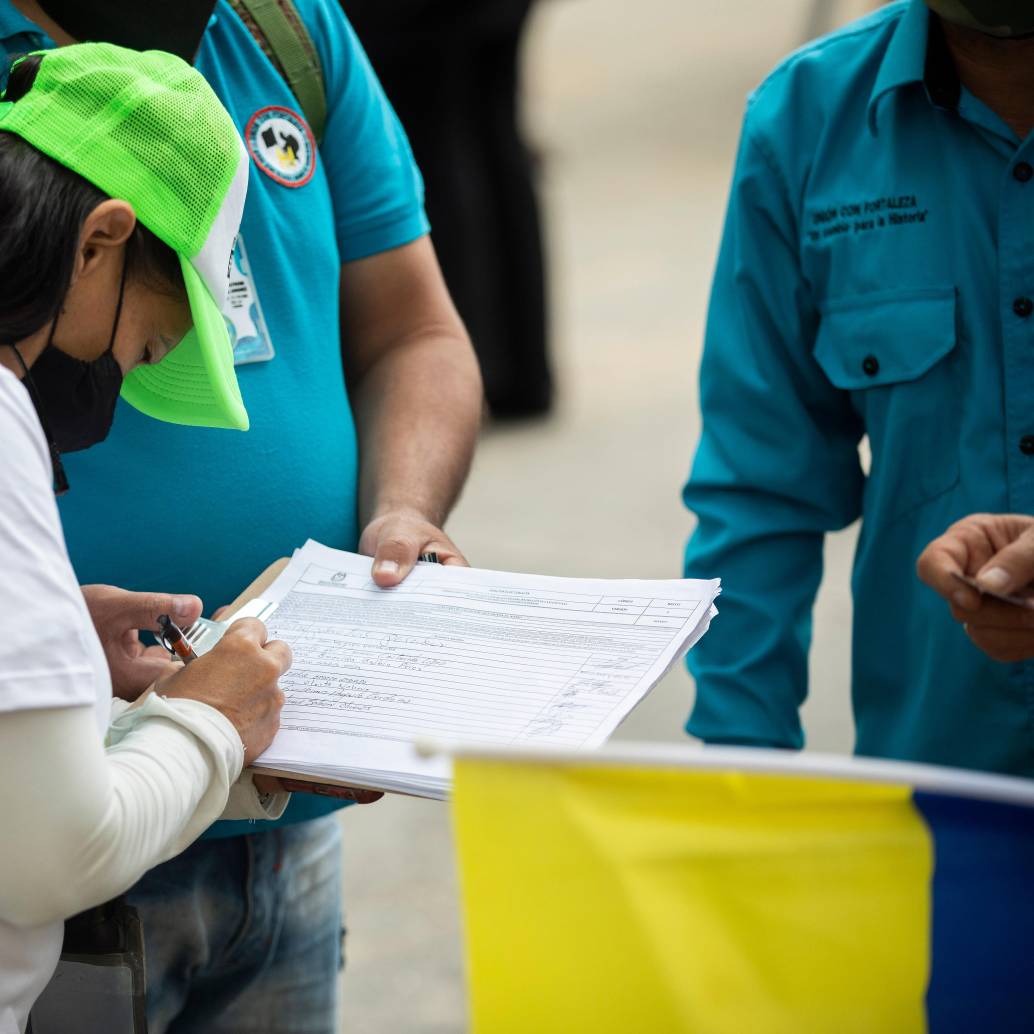 Los comités estaban autorizados para recolectar firmas desde el 31 de mayo, justo un año antes de las presidenciales de 2026. FOTO: Camilo Suárez