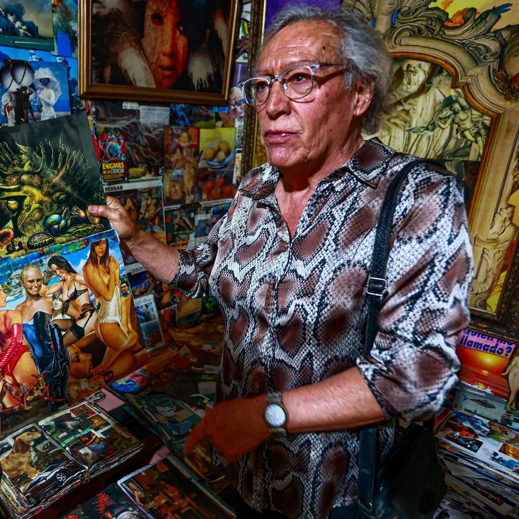 Abraxas Aguilar es artista y poeta. Fue candidato a la alcaldía de Medellín y a la presidencia de la república. Foto: Manuel Saldarriaga.