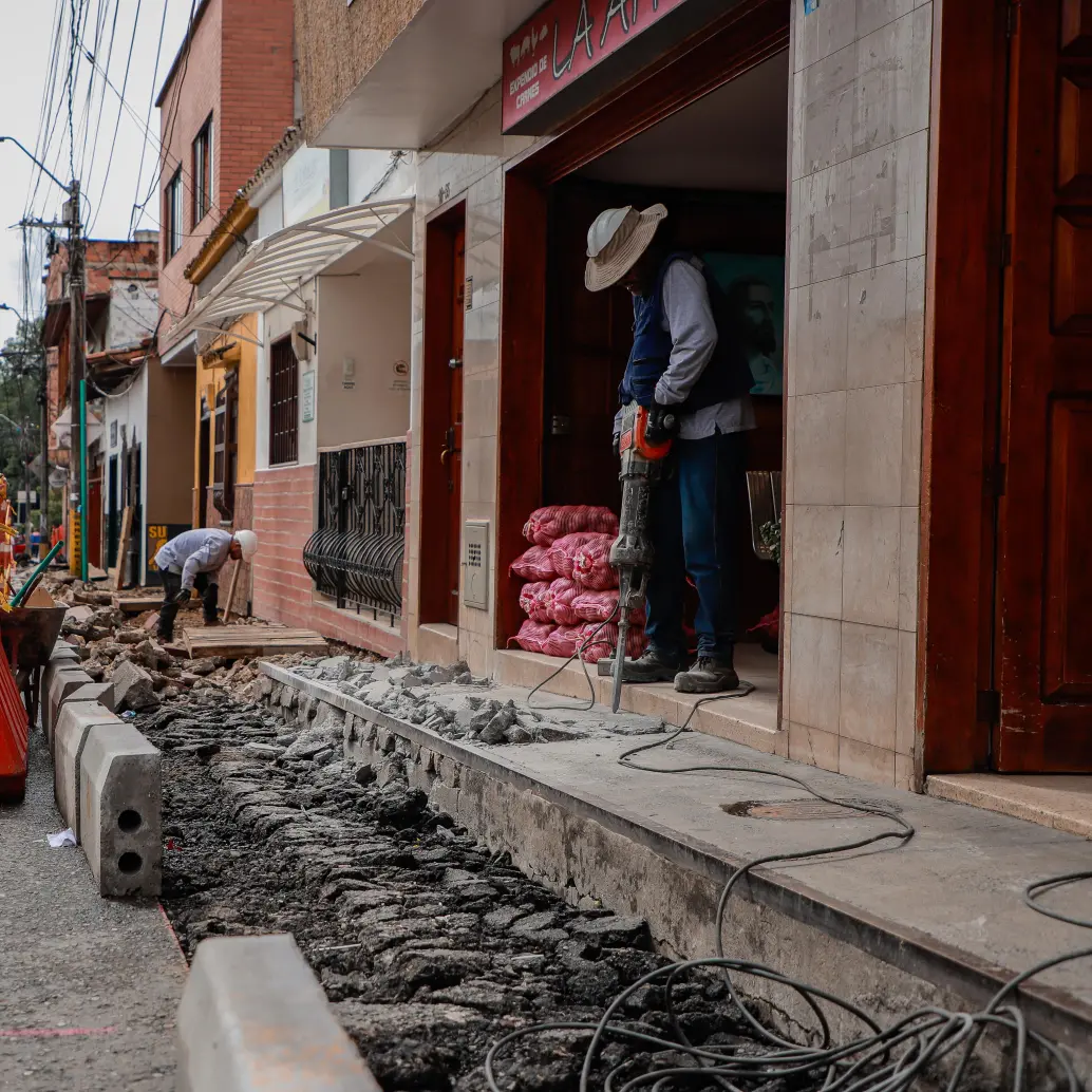 Imagen de referencia sobre mantenimientos viales en el municipio de La Ceja. FOTO: Cortesía.