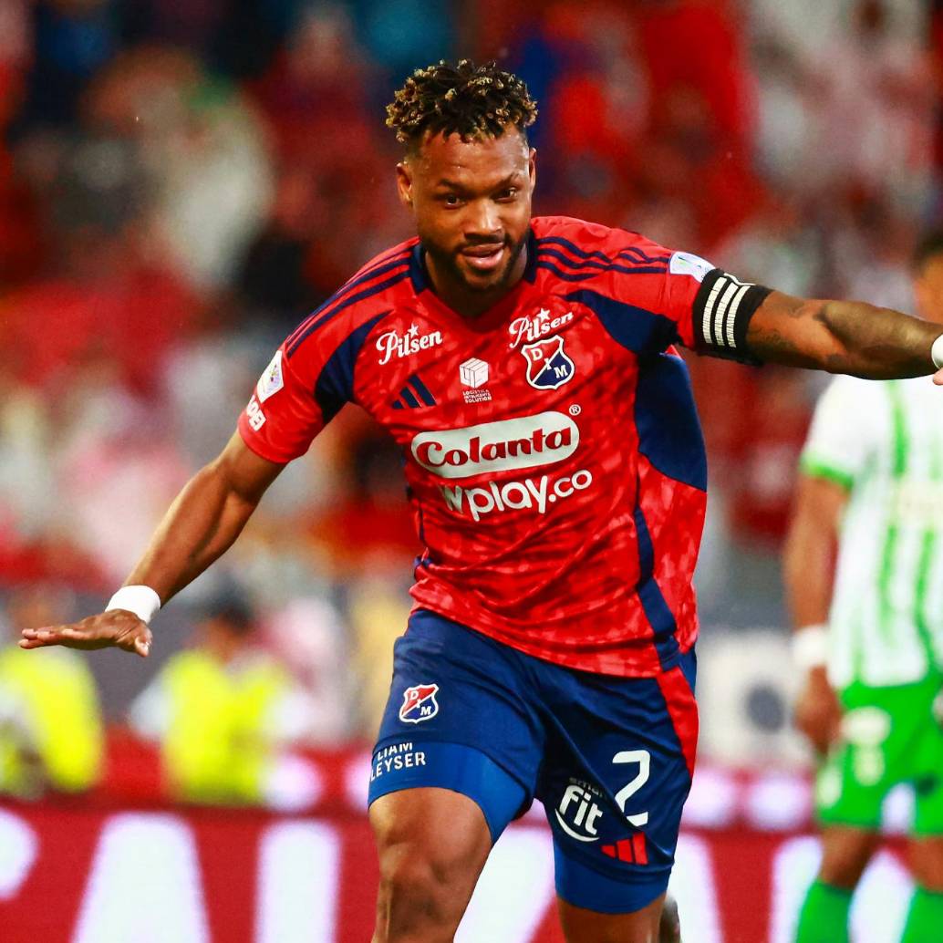 El lateral derecho del Medellín, Léyser Chaverra, anotó gol en el último clásico antioqueño. FOTO: MANUEL SALDARRIAGA