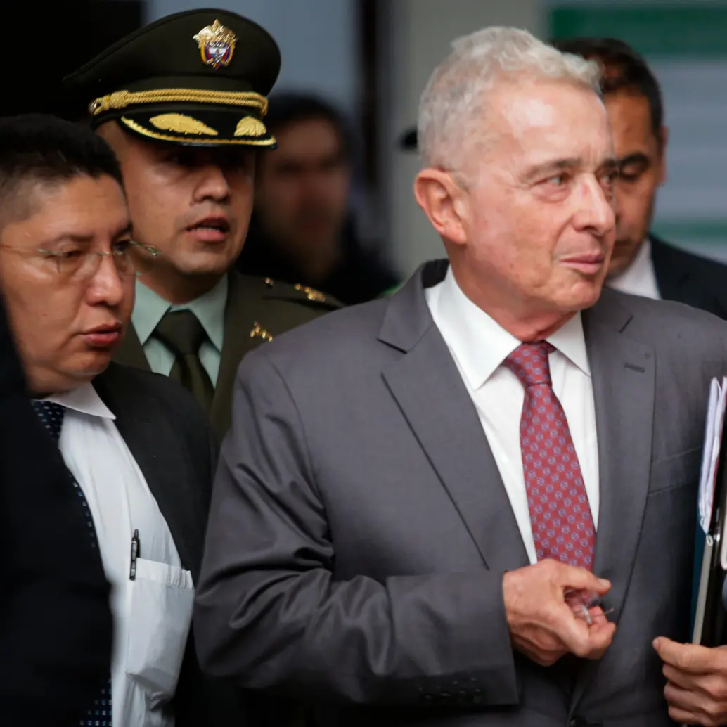 El expresidente Álvaro Uribe es señalado de cometer los delitos de fraude procesal y soborno a testigos. FOTO COLPRENSA