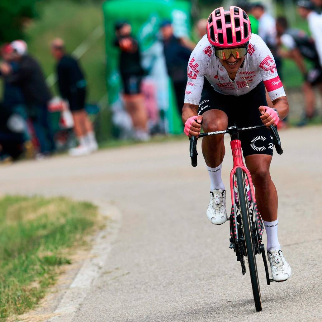 El ecuatoriano Richard Carapaz, ganador de la etapa 11 del Giro de Italia. FOTO @EFprocycling