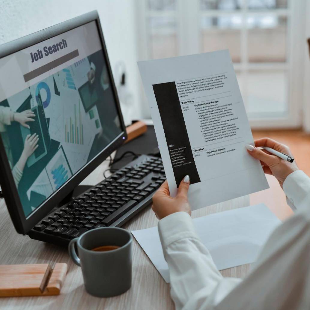 Las empresas colombianas están en búsqueda activa de personal para cubrir más de 107.000 vacantes en distintos sectores. FOTO: GETTY