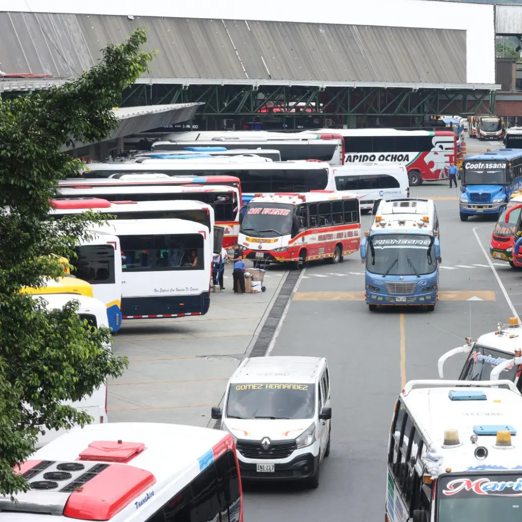 En Semana Santa se registraron 752.700 viajeros en las Terminales de Transporte de Medellín y 27.320 pasajeros a destinos nacionales en el Aeropuerto Olaya Herrera. Foto: Cortesía Alcaldía de Medellín.