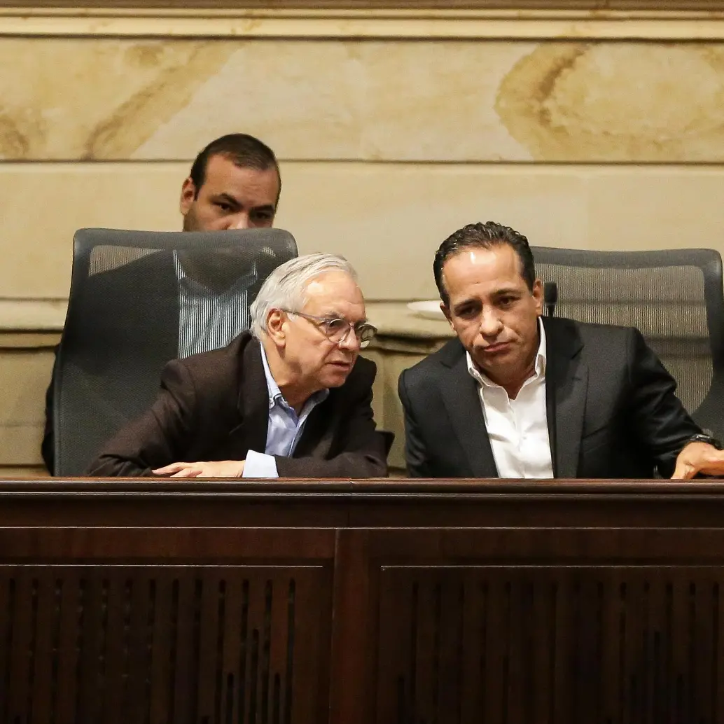 Alexander López (derecha) se desempeñó como director del DNP luego de perder su curul como senador. Foto: Colprensa - Catalina Olaya
