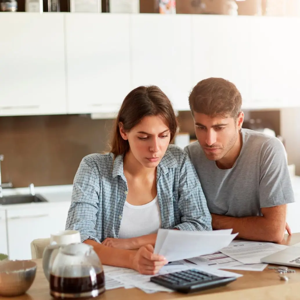 La combinación de inflación, tasas altas e impuestos reducirá el margen de maniobra de los hogares urbanos. FOTO: CORTESÍA