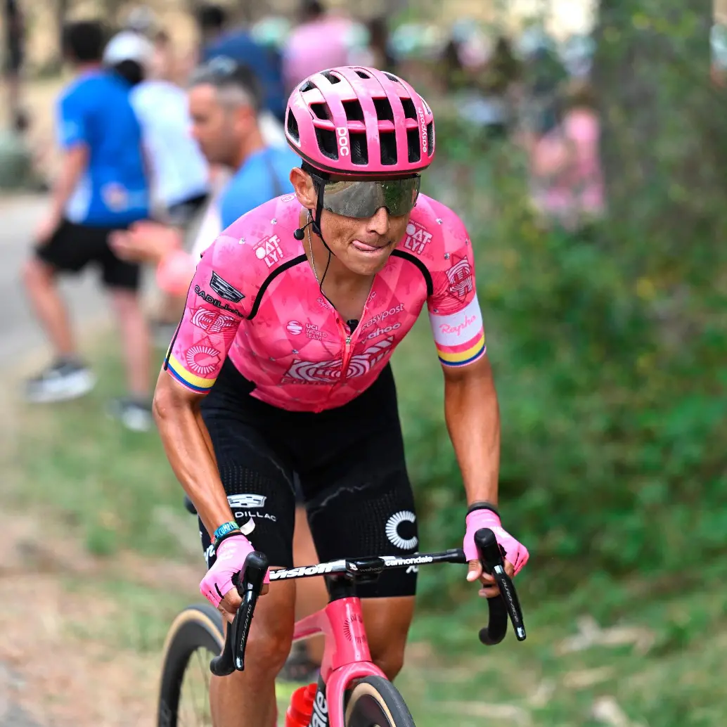 Esteban Chaves, de 35 años, le dice adiós al ciclismo de élite. Estuvo en cinco Giros de Italia, cuatro Tours de Francia y ocho Vueltas a España. FOTO GETTY