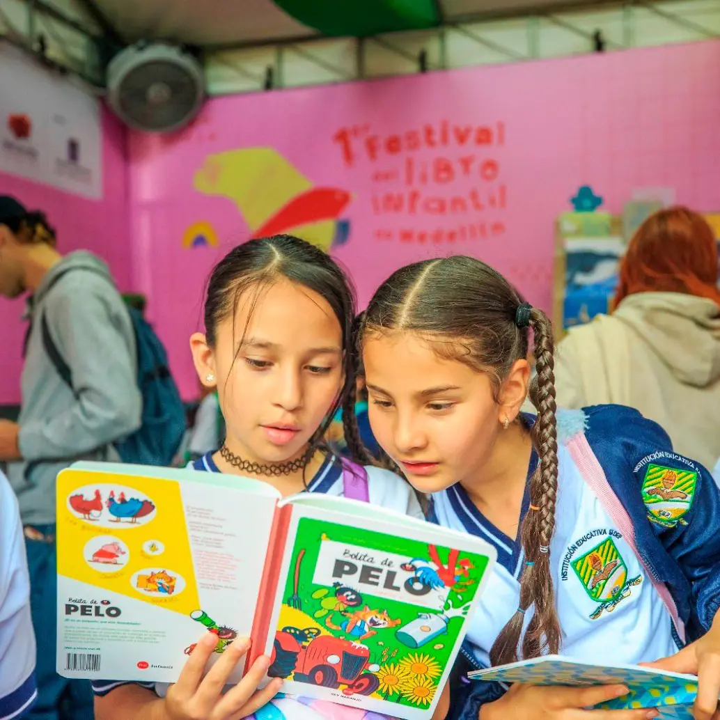 La estrategia priorizará el fortalecimiento de las bibliotecas escolares y la formación docente. Foto Camilo Suárez. 