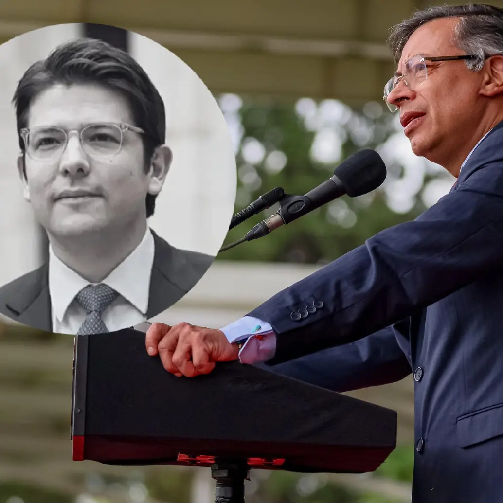 Lo hizo este martes en la ceremonia de ascenso de generales en donde empezó pidiendo un minuto de silencio para el “senador Mario Uribe Turbay (sic)”, confundiendo por segunda vez el nombre de Miguel Uribe. Fotos: Presidencia y Senado