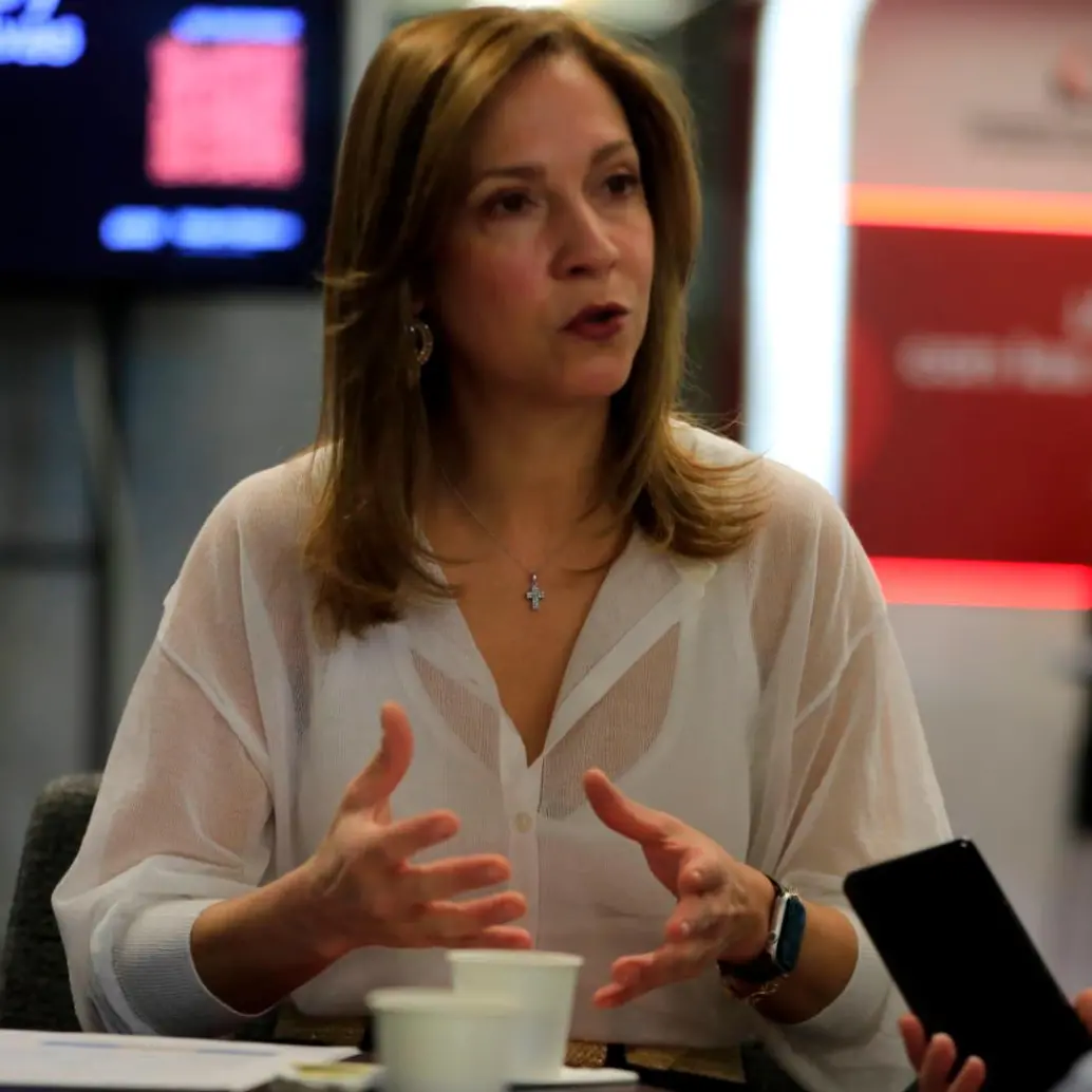 María Claudia Lacouture, presidente de AmCham Colombia, aseguró que la pérdida de confianza y la incertidumbre están frenando la llegada de inversión extranjera al país. FOTO JULIO HERRERA