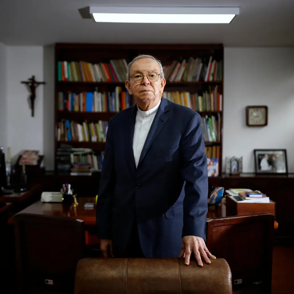Monseñor Henao ha presidido el Comité Nacional del Consejo Nacional de Paz, Reconciliación y Convivencia (CNPRC). Ha participado en procesos de paz desde los años 90. <b><span class="mln_uppercase_mln"> </span></b>FOTO<b><span class="mln_uppercase_mln"> COLPRENSA</span></b>