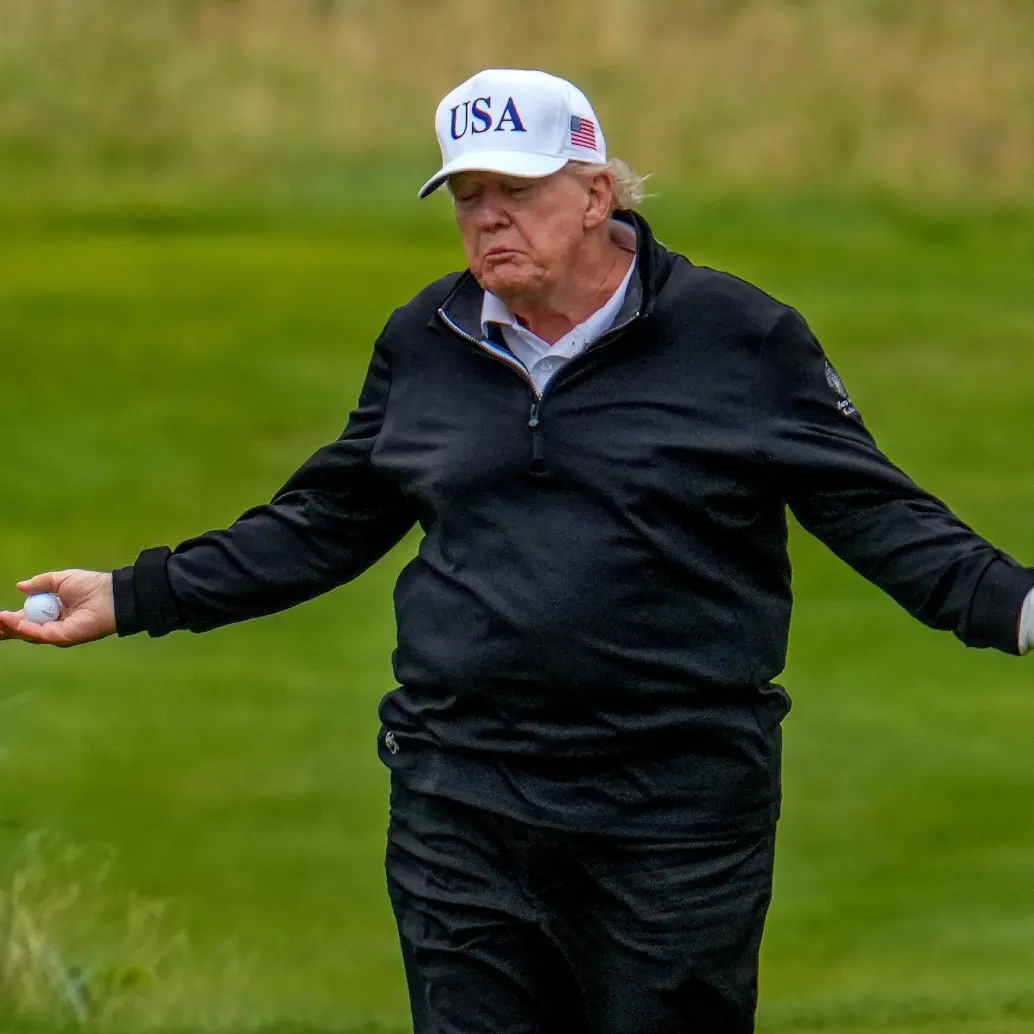 El presidente Donald Trump manifestó no tener nada que esconder respecto a un posible vínculo con el fallecido delincuente sexual Jeffrey Epstein. Foto: Getty Images