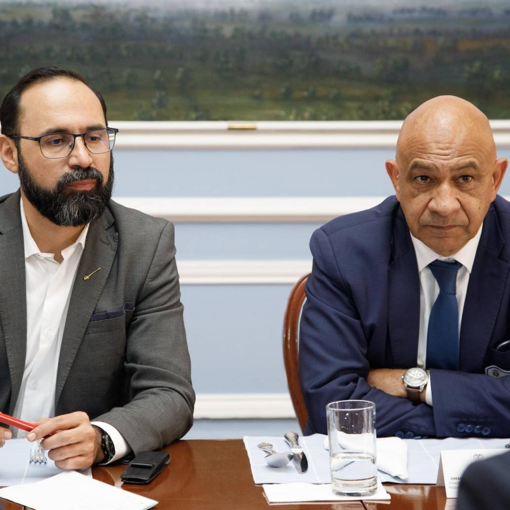 A la fecha, el director de la Creg, Omar Prías (a la derecha), es el único comisionado en propiedad. Foto: Presidencia