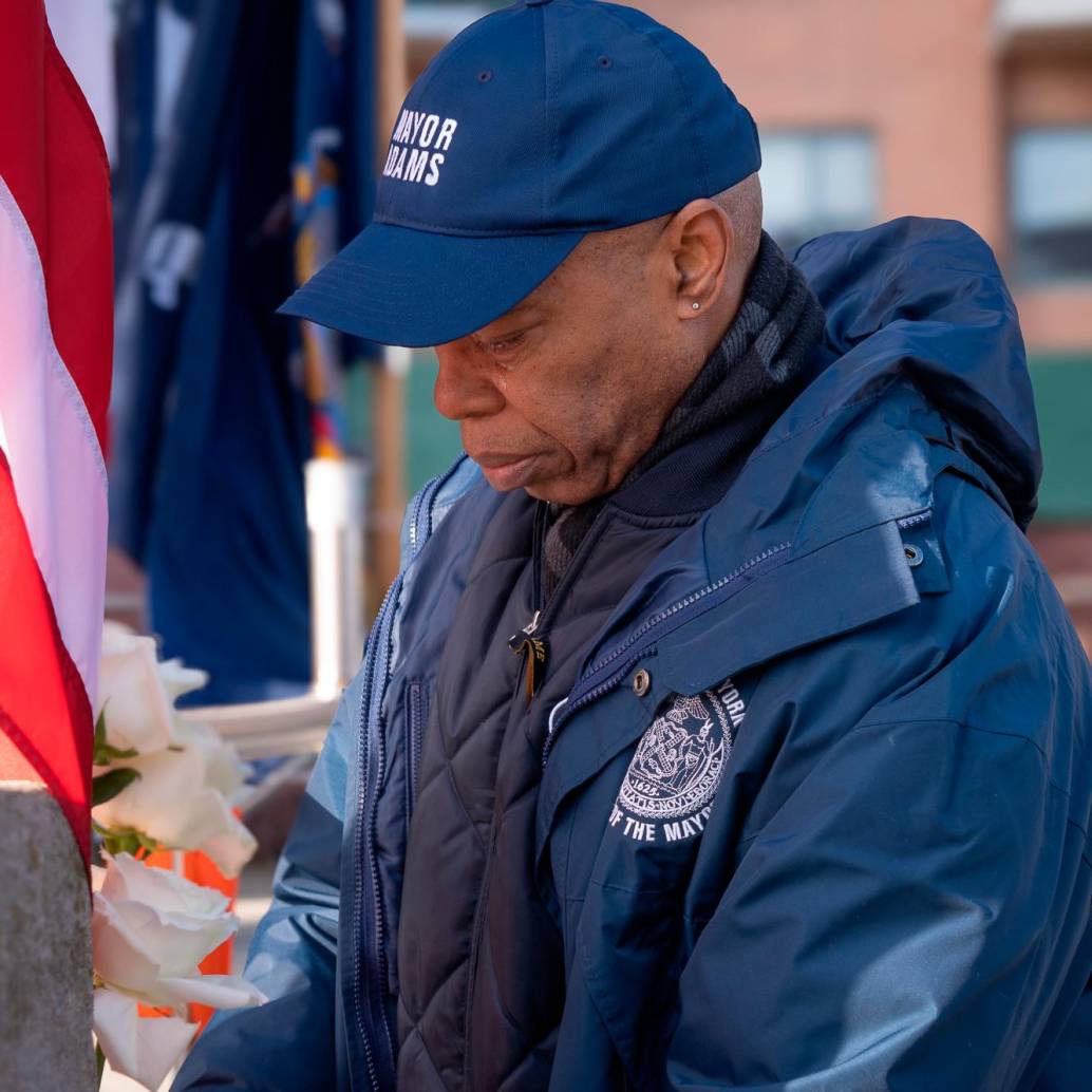 Eric Adams fue capitán de la policía antes de saltar al mundo de la política. FOTO X @NYCMayor