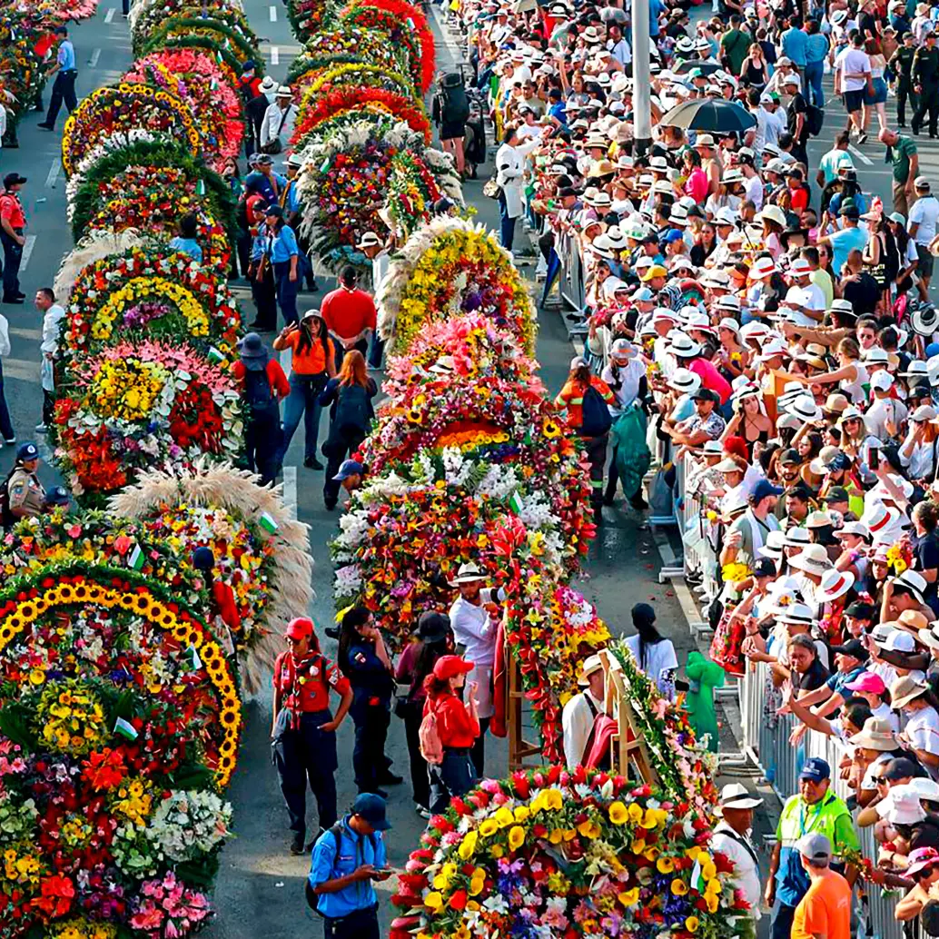 La masiva participación, que ha sido una constante en cada uno de los eventos feriales de la ciudad, se hizo sentir con fuerza, con miles de personas que se congregaron para presenciar este espectáculo único en el mundo. Foto: Esneyder Gutiérrez