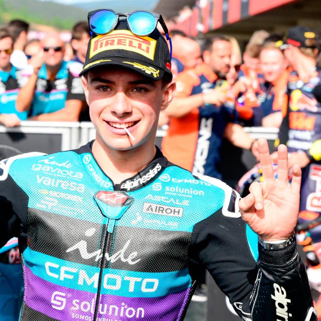 David Alonso corre su segunda temporada en Moto2. En 2025 logró el noveno puesto en la tabla anual. FOTO: <b>Getty</b>