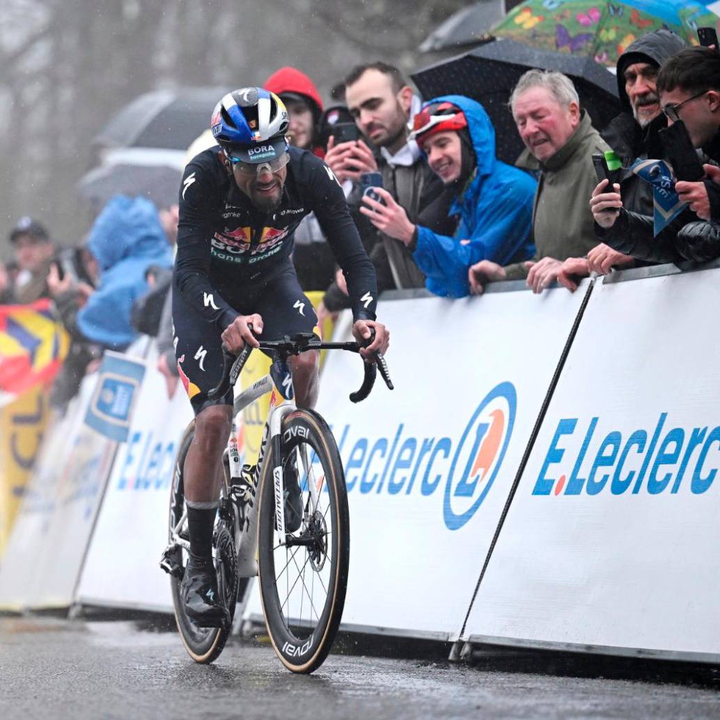 Daniel Felipe Martínez evidencia un gran nivel en la París-Niza. Este año espera estar en el Tour de Francia. FOTO GETTY