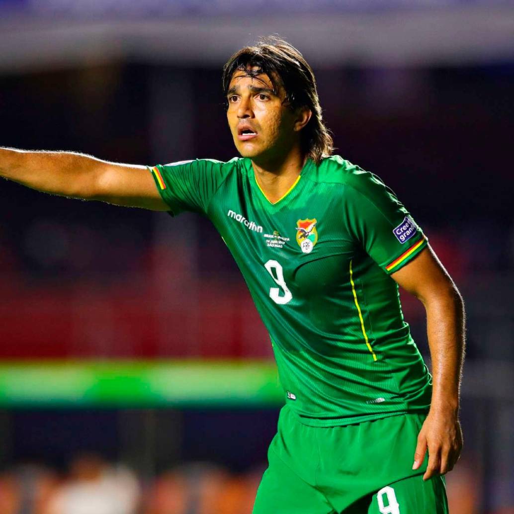 El histórico goleador de la selección Bolivia, Marcelo Moreno Martins marcó dos goles con Oriente Petrolero en la Liga de su país y dedicó sus tantos al técnico Óscar Villegas, quien perdió el repechaje al Mundial. FOTO GETTY 