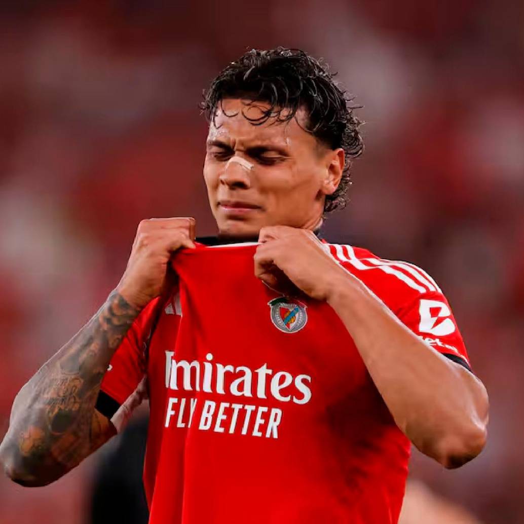 Richard Ríos, de 25 años, no contó con suerte este martes en Champions y con su autogol Benfica ya suma dos derrotas en la Champions. FOTO: AFP