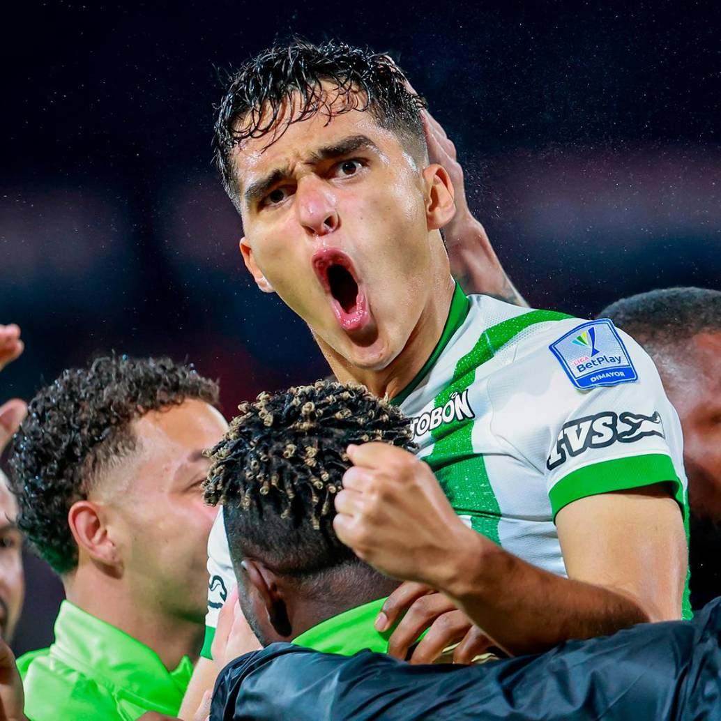 Quien parece que no supo manejar la frustración fue el arquero uruguayo Washington Aguerre, quien al final del encuentro terminó peleando con Mateus Uribe, a quien, en las imágenes de televisión, se vio que le intentó meter la toalla que tenía por la boca. Foto: Manuel Saldarriaga Quintero