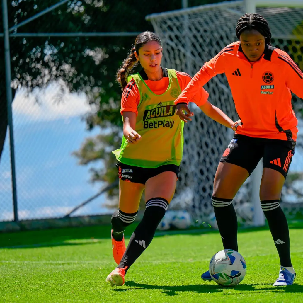 La joven delantera Valerín Loboa, de tan solo 18 años y quien milita en el Deportivo Cali, ha sido la gran revelación de Colombia en la Copa América. <span class="mln_uppercase_mln">FOTO</span> <b><span class="mln_uppercase_mln">cortesía fcf </span></b>