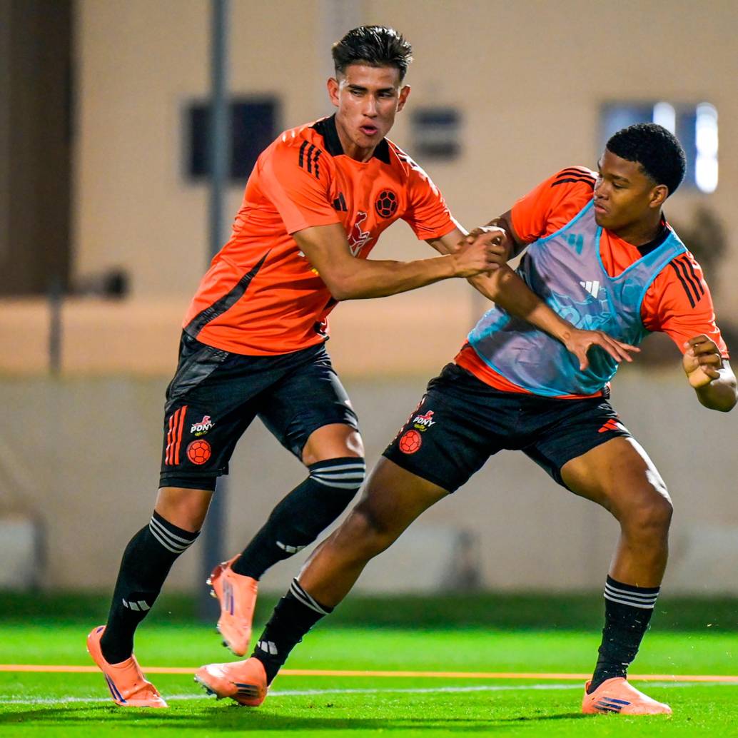 Los futbolistas de la Selección han tenido jornadas intensas de trabajo, corriendo detalles de cara al juego contra los coreano. FOTO: @FCF