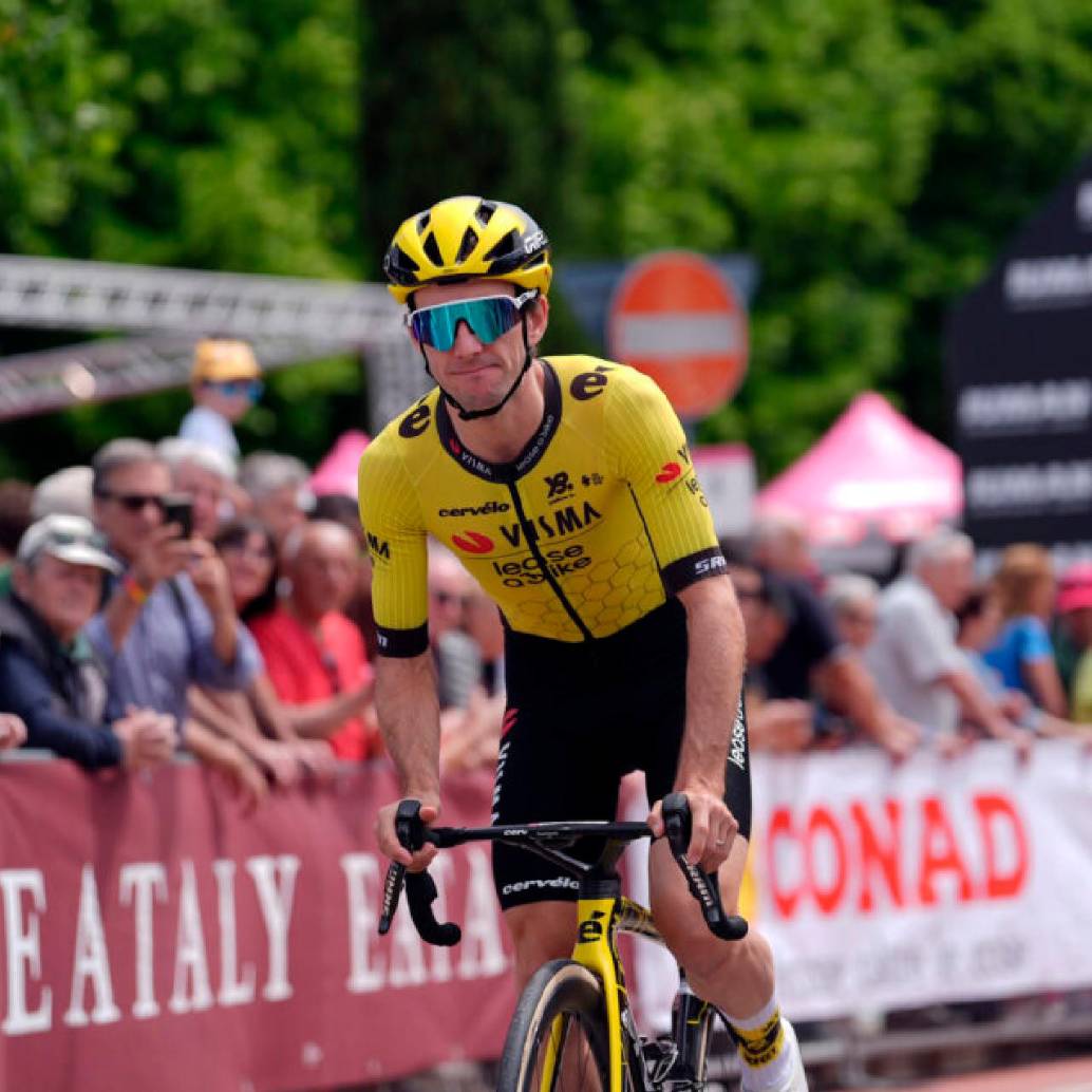 Simon Yates, de 32 años, levantará este domingo el título más importante de su carrera deportiva. FOTO X-VISMA