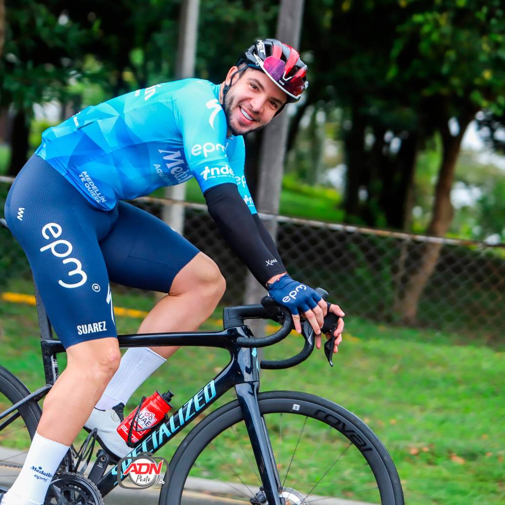Hodeg es el vigente campeón panamericano de ruta, título que le devolvió confianza tras sufrir un accidente de tránsito el cual por poco lo aleja del deporte. Busca ser profeta en su tierra Montería. FOTO Team Medellín-EPM