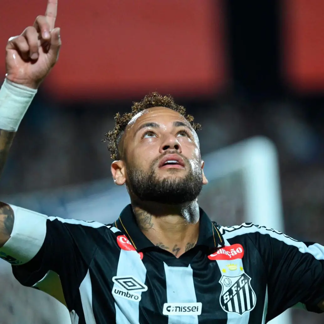Neymar Junior busca ir a la Copa del Mundo 2026 con la selección brasileña. FOTO: <b>AFP</b>