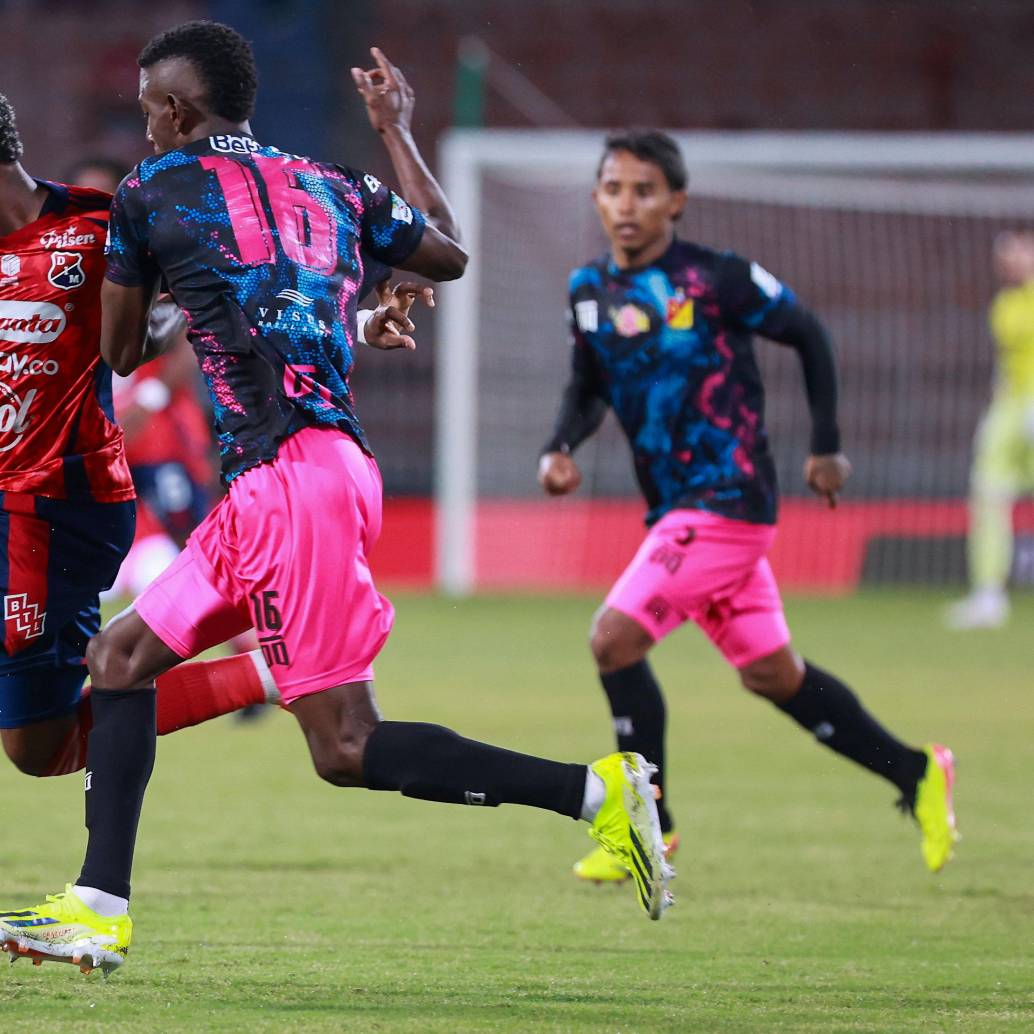 El futbolista Jhon Edwin Montaño es una de las figuras del cuadro rojo en el fútbol profesional colombiano. Foto: Manuel Saldarriaga