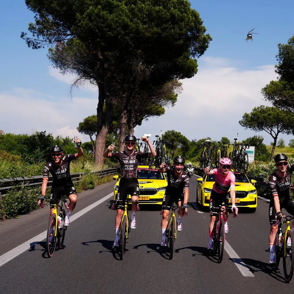 Jonas Vingegaard contó con un gran equipo que le ayudó a confirmar su favoritismo en el Giro de Italia. FOTO X-GIRO