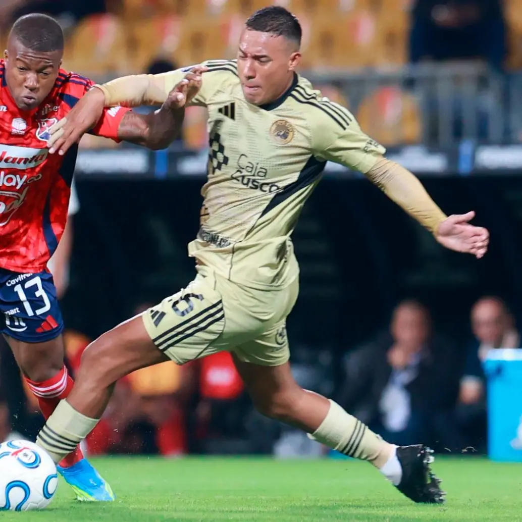 El futbolista vallecaucano Francisco Chaverra es uno de los jugadores que mejor nivel ha mostrado en el duelo ante los peruanos. Foto: Manuel Saldarriaga