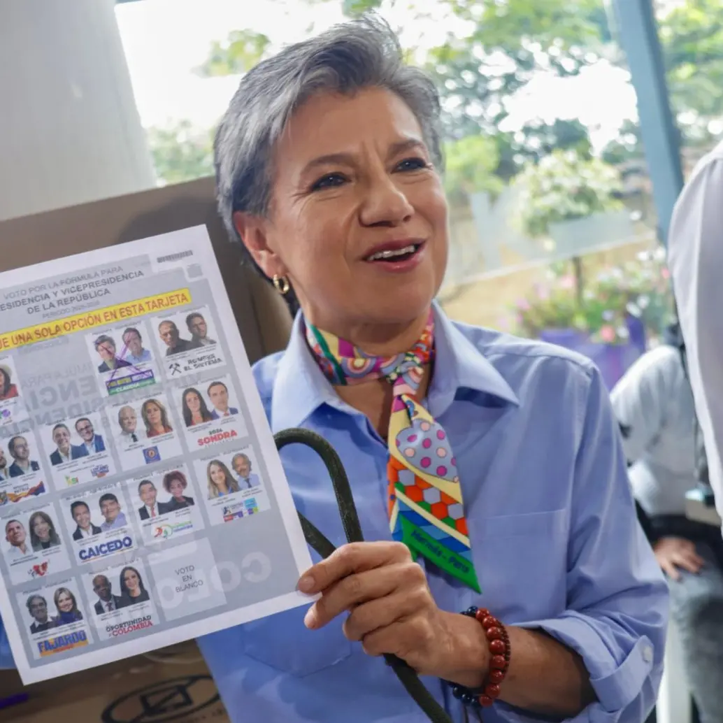 López aseguró que el país enfrenta un momento decisivo y sostuvo que aún existe la posibilidad de modificar el resultado en la segunda ronda electoral. FOTO: Tomada de redes sociales @ClaudiaLopez