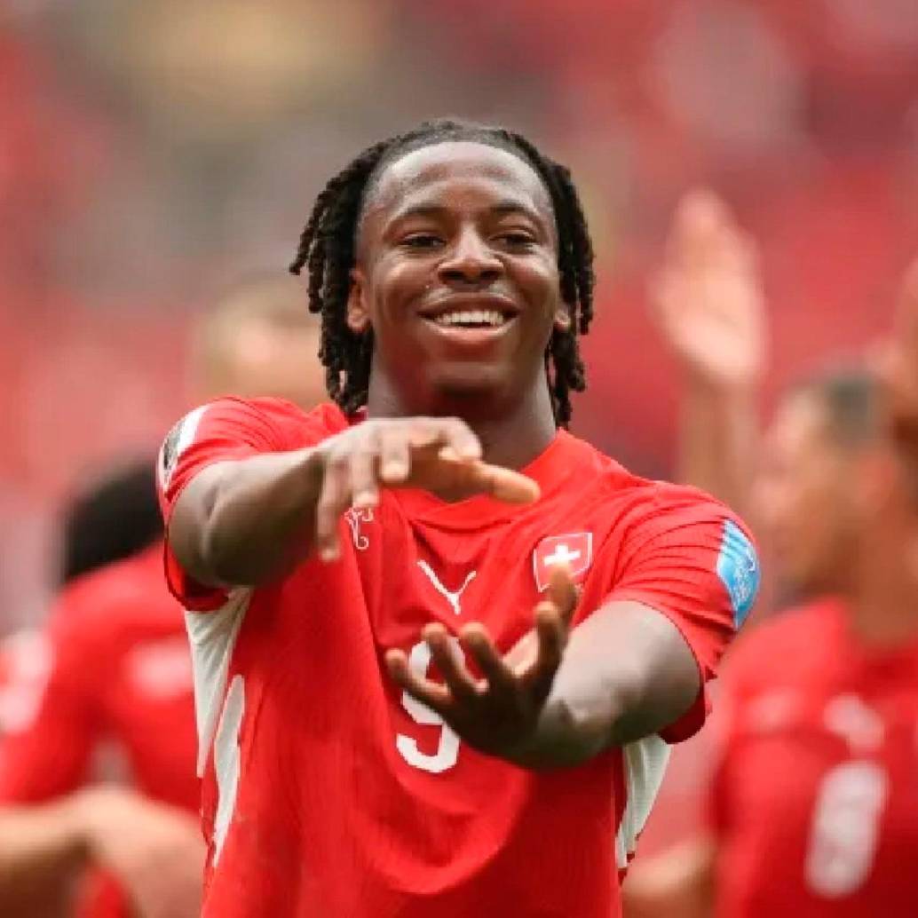 Johan Manzambi, una de las revelaciones del Mundial de Norteamérica-2026, sería la gran ausencia de Suiza para el duelo de octavos de final frente a Colombia tras sufrir una lesión de rodilla. FOTO AFP