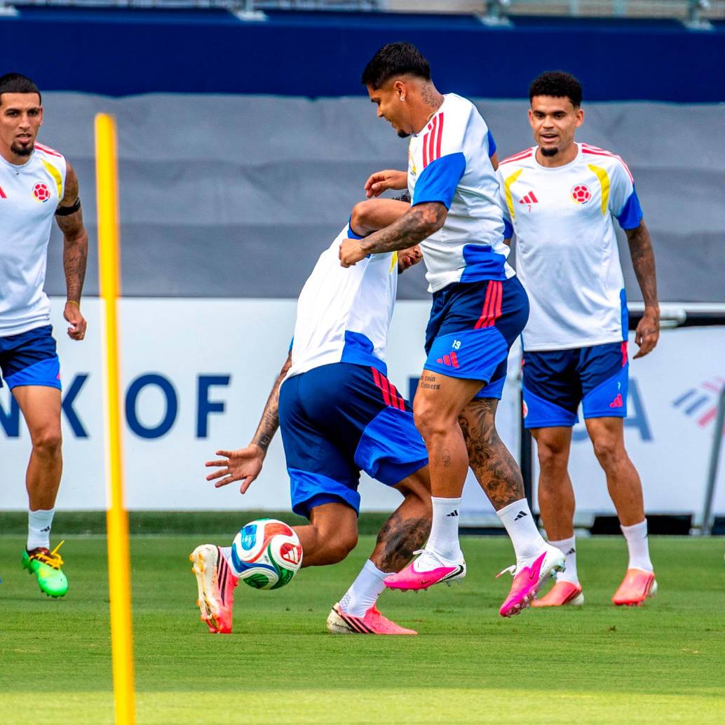 Colombia durante una de las prácticas previas al duelo con Suiza. FOTO JUAN ANTONIO SÁNCHEZ