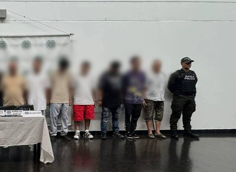 Los 17 capturados ya fueron dejados a disposición de la Fiscalía. FOTO Alcaldía de Bello. 