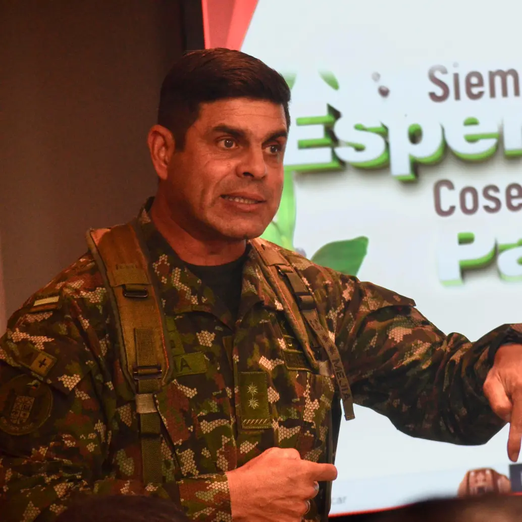 El general Federico Mejía Torres llegó a la comandancia de la Tercera División del Ejército en noviembre de 2024. Su jurisdicción son los departamentos de Cauca, Nariño y Valle. <b><span class="mln_uppercase_mln"> </span></b>FOTO<b><span class="mln_uppercase_mln"> cortesía del ejército.</span></b>