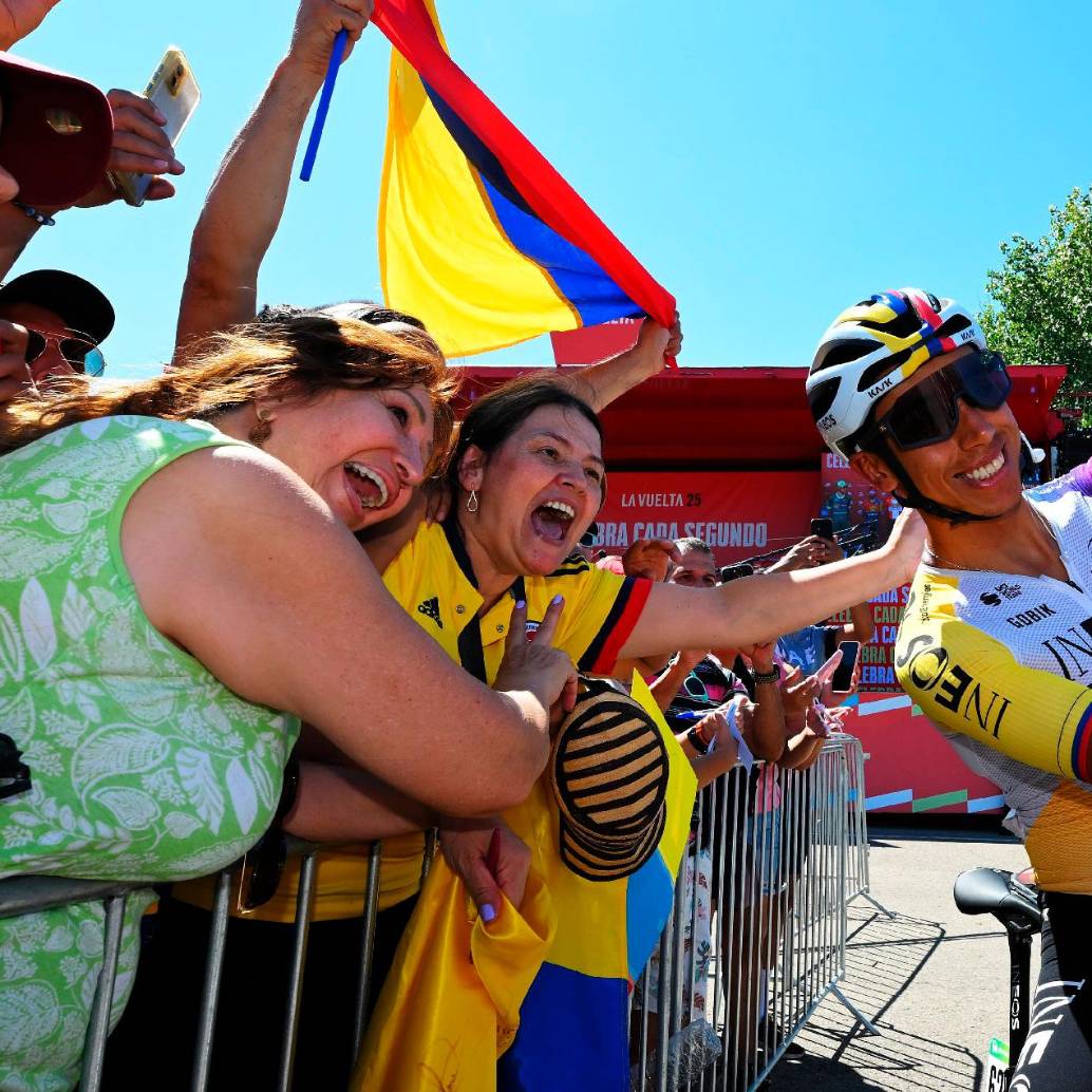 Egan Bernal causa sensación en la Vuelta a España-2025. FOTO X-INEOS