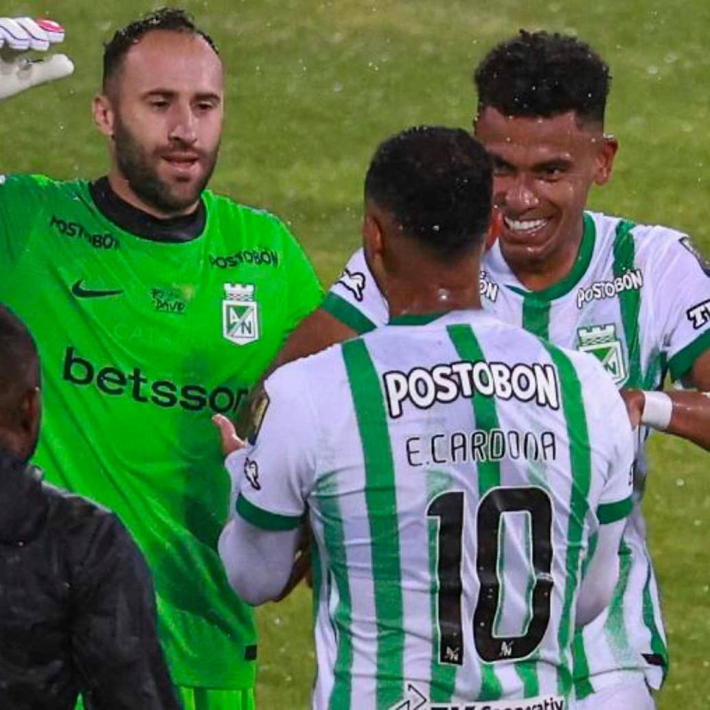 David Ospina, Edwin Cardona y William Tesillo hacen parte de la nómina que viajó a Manizales para el duelo ante Once Caldas. FOTO MANUEL SALDARRIAGA 