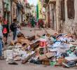 La escasez de recursos y combustible ha provocado la acumulación de basura en barrios de La Habana, reflejo del deterioro de los servicios públicos en Cuba. FOTO: X @JL_Spartan