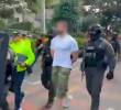 Alias “El Francés” fue capturado en el municipio de Envigado dentro de un operativo coordinado con autoridades de su país. FOTO: IMAGEN TOMADA DE VIDEO
