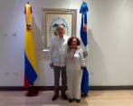 El canciller, Álvaro Leyva, con la representante diplomática de Colombia ante Haití, Vilma Velásquez. FOTO: Tomada de Twitter @petrogustavo