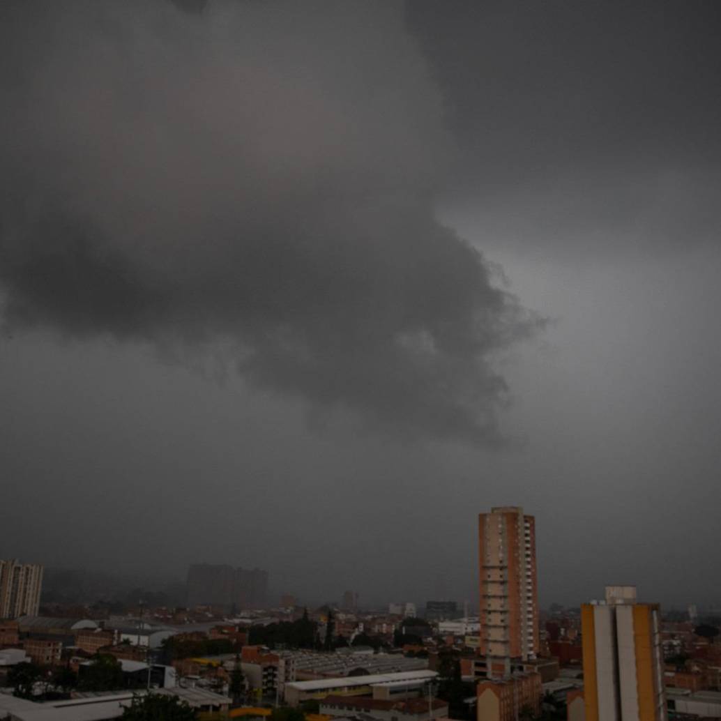 Los aguaceros se están concentrando en las tardes en Medellín. Foto: Juan Antonio Sánchez Ocampo.