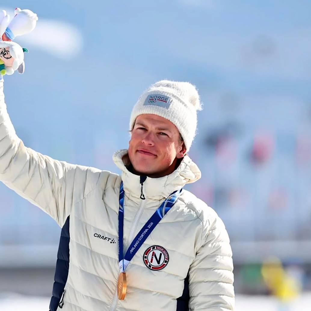 Johannes Klaebo, con nueve preseas doradas, iguala a leyendas como Katie Ledecky, Larisa Latynina, Paavo Nurmi, Mark Spitz y Carl Lewis; solo Michael Phelps lo supera en oros olímpicos. <span class="mln_uppercase_mln">FOTO</span> <b><span class="mln_uppercase_mln">juegos de invierno</span></b>