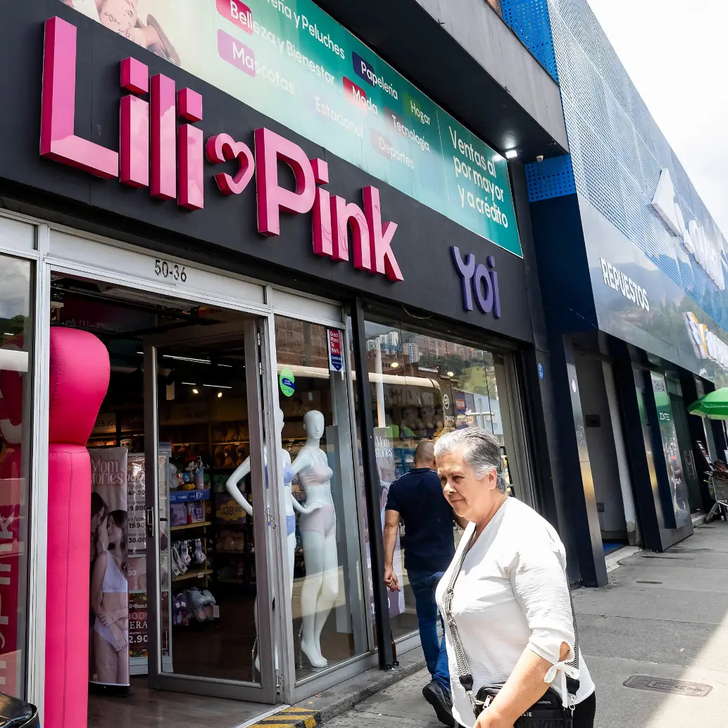 Tienda de Lili Pink, marca de retail que aclaró públicamente su relación con Walter Martínez. FOTO MANUEL SALDARRIAGA 