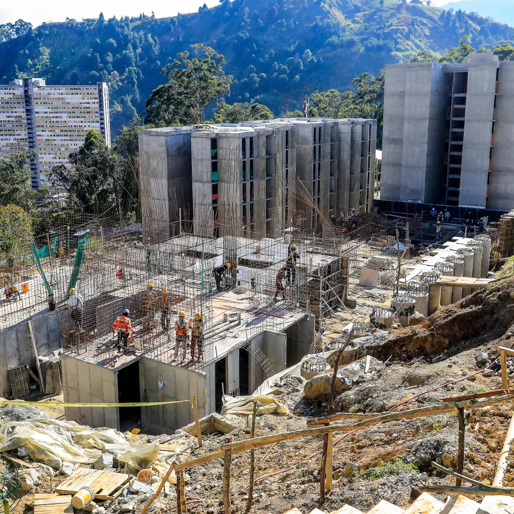 De manera camuflada el proyecto de reforma tributaria establecería IVA de 19% a la vivienda nueva. FOTO EL COLOMBIANO