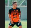 El volante de la Selección Colombia se mostró feliz de compartir con los jugadores, cuerpo técnico y directivos de Envigado. FOTO: Cortesía Envigado FC