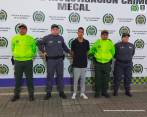 Andrés Felipe Holguín Cortés fue capturado este 17 de mayo en un barrio de Palmira (Valle). FOTO CORTESÍA FISCALÍA 