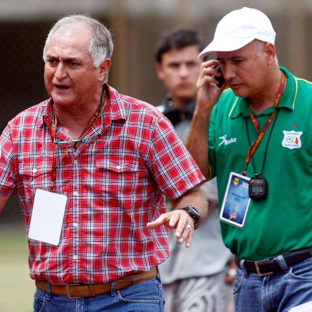 Fernando “El Pecoso” Castro es uno de los entrenadores más reconocidos en la historia del fútbol colombiano. FOTO: MANUEL SALDARRIAGA